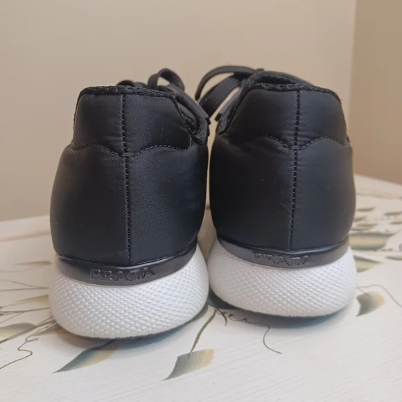 PRADA SNEAKERS WOMEN'S size 40 IT 9 USA - Picture 6 of 10